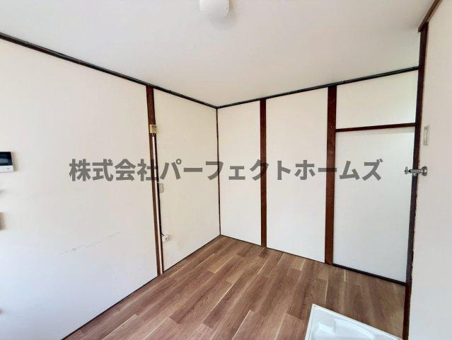 枚方市桜丘町の一戸建てのキッチン|ダイニングスペースです