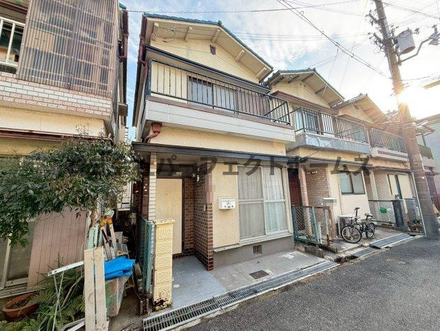 枚方市桜丘町の一戸建ての外観|外はこのようになっています