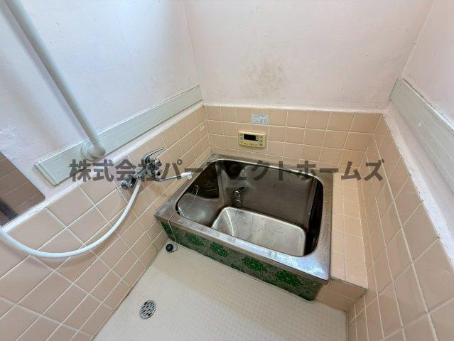 枚方市桜丘町の一戸建ての浴室|お風呂です