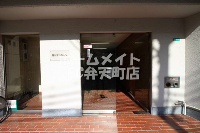 【エントランス】 | 菊川マンション | 清潔なエントランスです