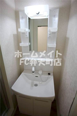 【洗面所】 | 菊川マンション | スペースが確保できる洗面所です