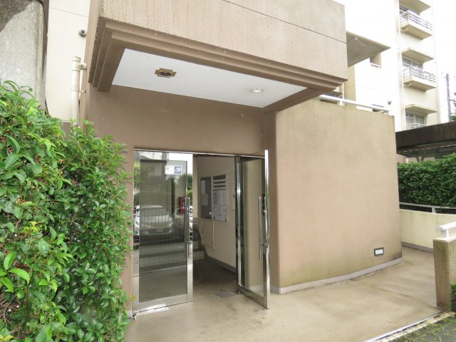 リバーサイド壱番街八号棟のエントランス