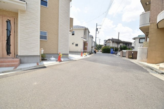 【前面道路含む現地写真】 | 現地見学や資料請求などお気軽にお問合わせ下さい。
周辺環境とあわせて現地ご案内致します。
