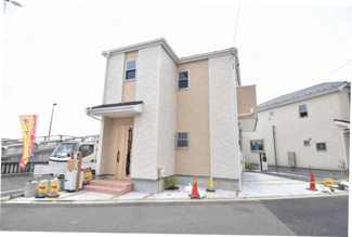 【外観】 | 閑静な住宅街で落ち着いた雰囲気です。お客様のご都合でいつでもご内覧可能で御座います。