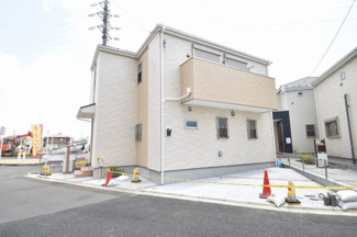 【外観】 | 白を基調とした繊細でオシャレなデザイン！