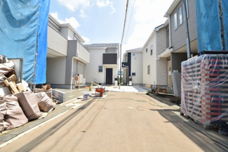 【前面道路含む現地写真】 | 西武新宿線「東伏見」駅から徒歩８分！