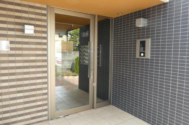 テソロのエントランス|オートロック