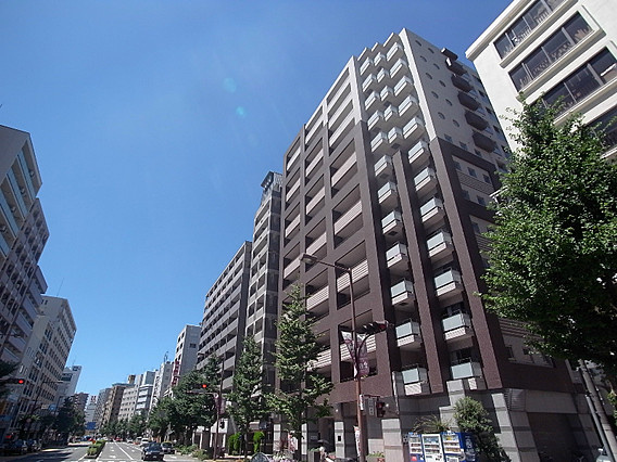 プレジール三ノ宮の外観