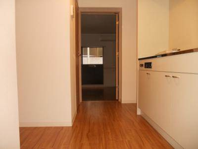 ルクラ京都三条油小路の展望|玄関から～