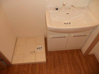 ルクラ京都三条油小路の浴室|脱衣所・洗濯機設置可