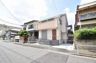 【前面道路含む現地写真】 | 西武池袋線「大泉学園」駅バスで８分の場所に立地！