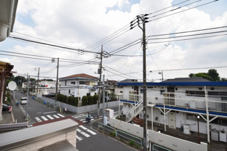 【前面道路含む現地写真】 | バルコニーからの見晴らしは良好！