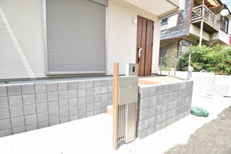 【外観】 | 現地見学や資料請求などお気軽にお問合わせ下さい。
周辺環境とあわせて現地ご案内致します。