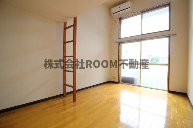 あいらんど花繰　Bの寝室|落ち着いた色調の寝室です