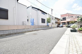 【前面道路含む現地写真】 | 現地見学や資料請求などお気軽にお問合わせ下さい。
周辺環境とあわせて現地ご案内致します。