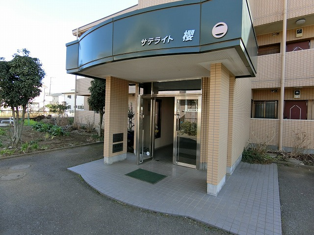 サテライト櫻のエントランス