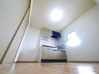 サンコートD棟の居間・リビング|ゆったりとした居間です