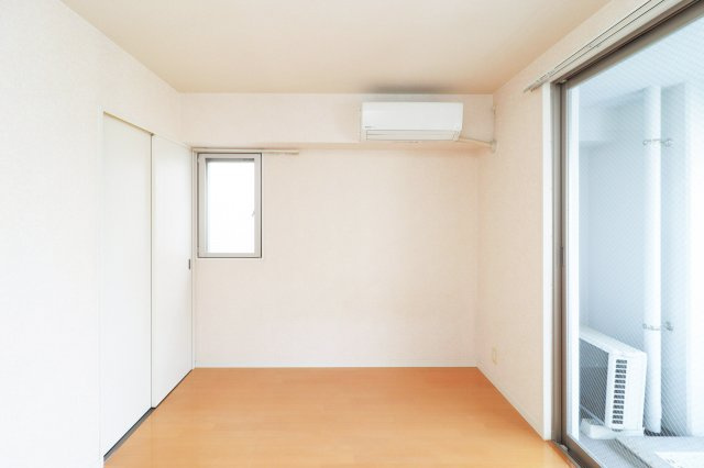 サヴォイテンジンクォーター　10階の居間・リビング|別号室のものになります。現状優先です。
※出窓はありません