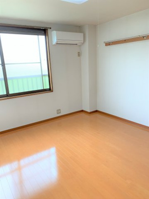 【洋室】 | メゾンシャルーズ