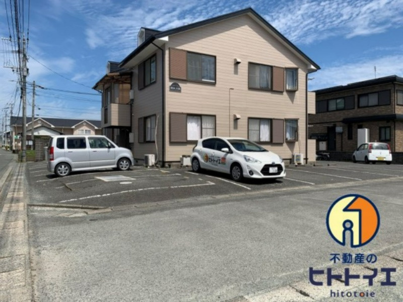 フラワーハイツ郷田の駐車場