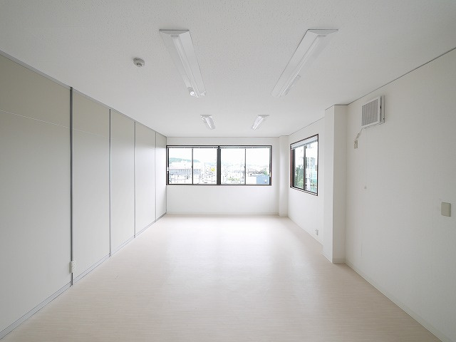 三和ビルの内装