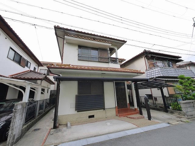 奈良市三松２丁目貸家の外観