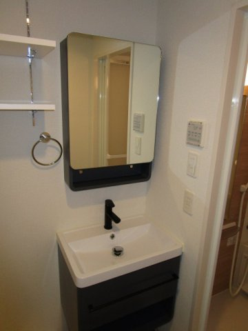 大阪市淀川区新高４丁目の賃貸マンションの独立洗面台