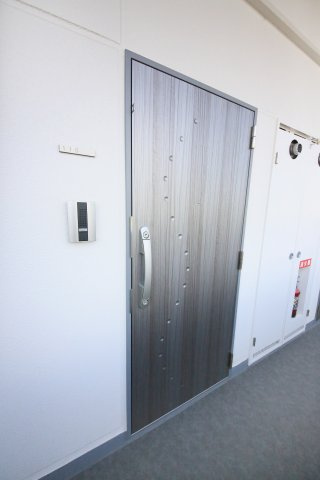 コントレイルりんくう常滑のエントランス