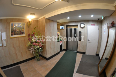 【エントランス】 | グランテージ感彩 | 落ち着いたエントランスです