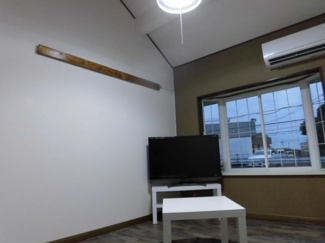 【洋室】 | プチメゾン | 落ち着いた色調の洋室です