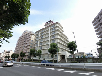 【外観】 | 総戸数６２戸、１９７７年９月築、管理人は日勤勤務につき管理体制良好です♪