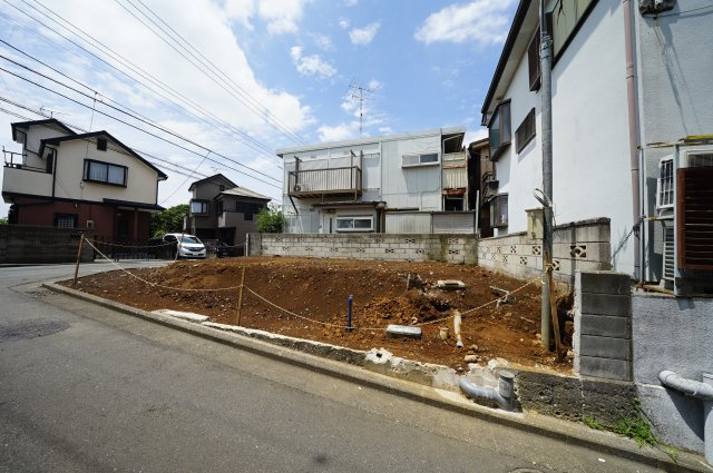 西谷駅徒歩１３分！南西角地のため陽当り良好！保土ケ谷区上菅田町　新築戸建ての外観|相鉄本線「西谷」駅徒歩圏内の立地です。