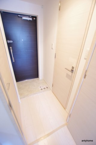 S-RESIDENCE江坂　仲介手数料無料の玄関