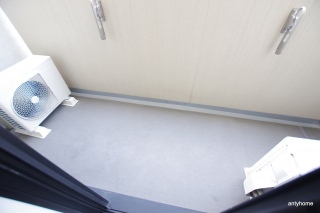 S-RESIDENCE江坂　仲介手数料無料のバルコニー