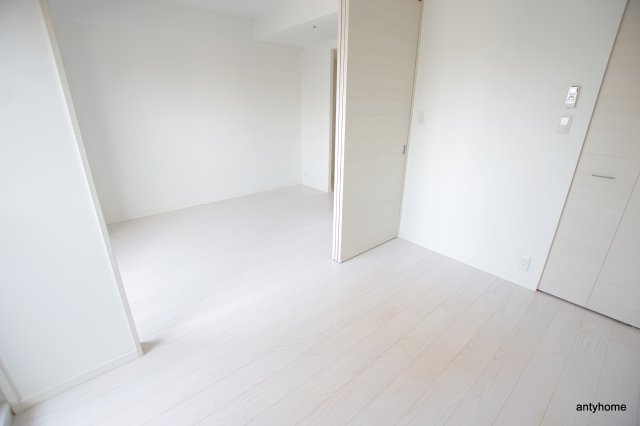 S-RESIDENCE江坂　仲介手数料無料の洋室