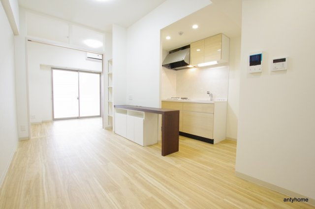 SGSA STAGE 仲介手数料無料の居間・リビング