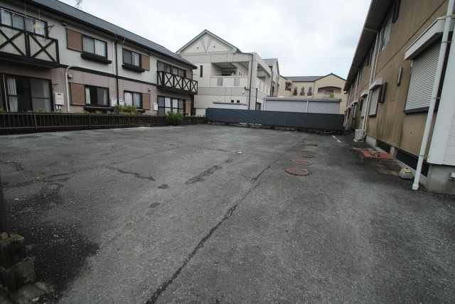 リーベ楢崎の駐車場|内装イメージ