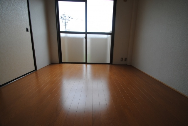 リーベ楢崎の洋室|同タイプ　イメージ写真