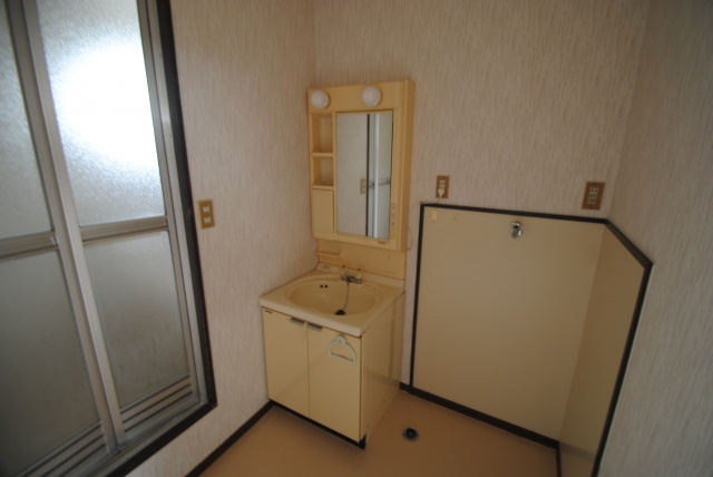 リーベ楢崎の独立洗面台|同タイプ　イメージ写真