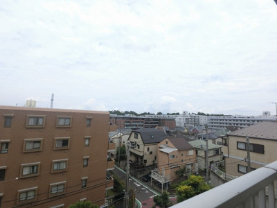 【展望】 | コスモ保土ヶ谷グリーンプラザ | ３階部分からの眺望です。
前面に建物がなく開放感◎