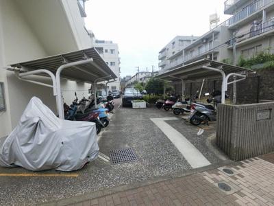【その他共用部分】 | コスモ保土ヶ谷グリーンプラザ | バイク置場です。