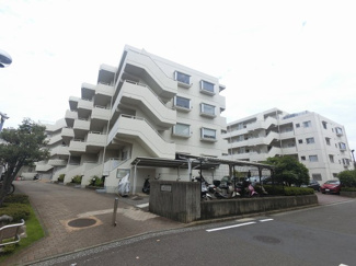 【外観】 | 総戸数９６戸、昭和６０年２月築、管理人は日勤勤務につき管理体制良好です♪