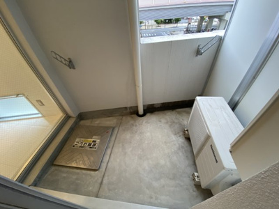 【バルコニー】 | ラークスパ岡町
