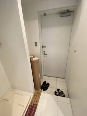 【玄関】 | ラークスパ岡町