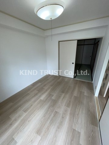 シャトーベルダンの居間・リビング|ゆったり過ごせるリビングです