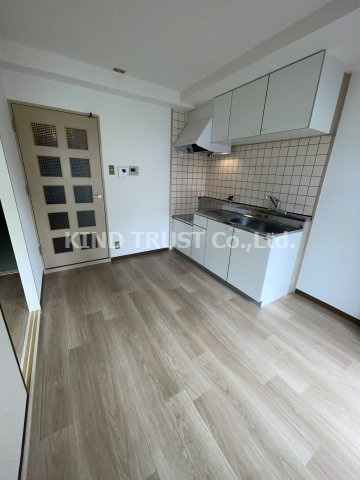 シャトーベルダンの居間・リビング|ゆったり過ごせる居間です