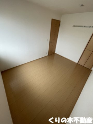 【洋室】 | リバブル北高下 B棟 | 使い勝手のいい洋室です