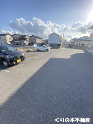 【駐車場】 | リバブル北高下 B棟 | 駐車スペースもあります