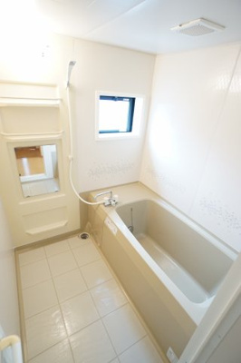 【浴室】 | フレンドハウス23A | ※同物件・反転タイプの写真です。