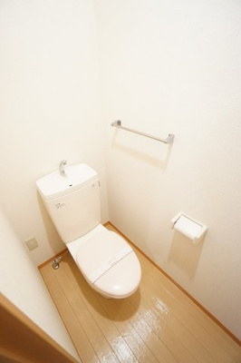 【トイレ】 | フレンドハウス23A | ※同物件・反転タイプの写真です。